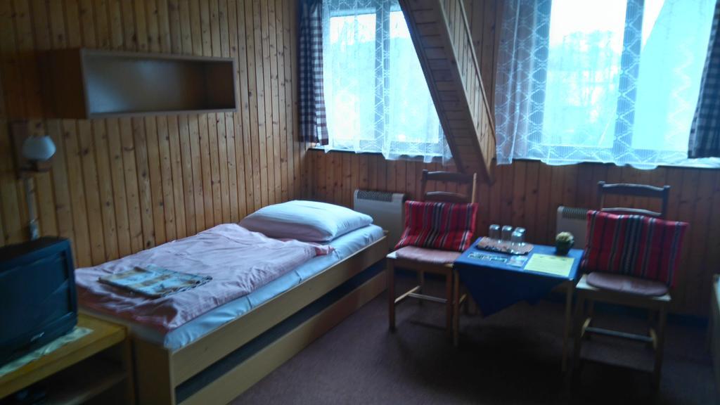 Penzion Encian Mýto pod Ďumbierom Kamer foto