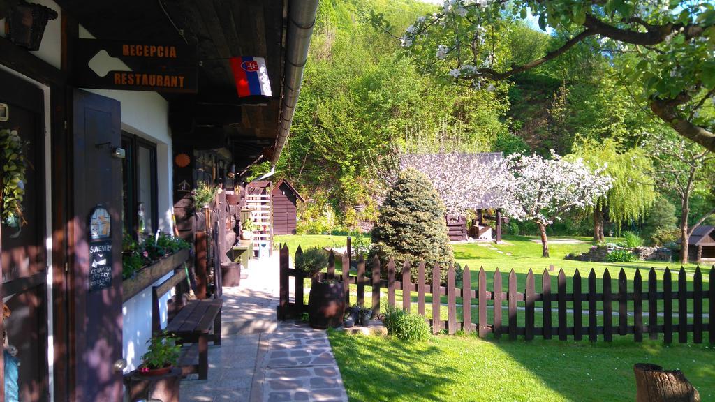 Penzion Encian Mýto pod Ďumbierom Buitenkant foto